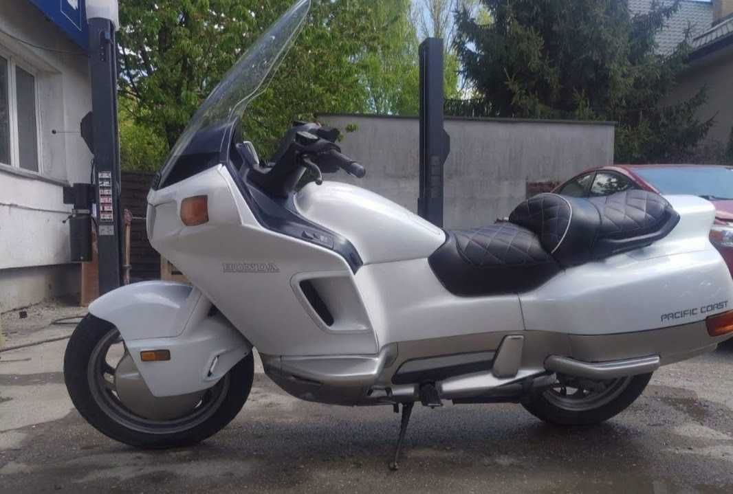 Honda PC 800 r.1990