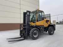 Widlak terenowy 3,5T 4x4 CE