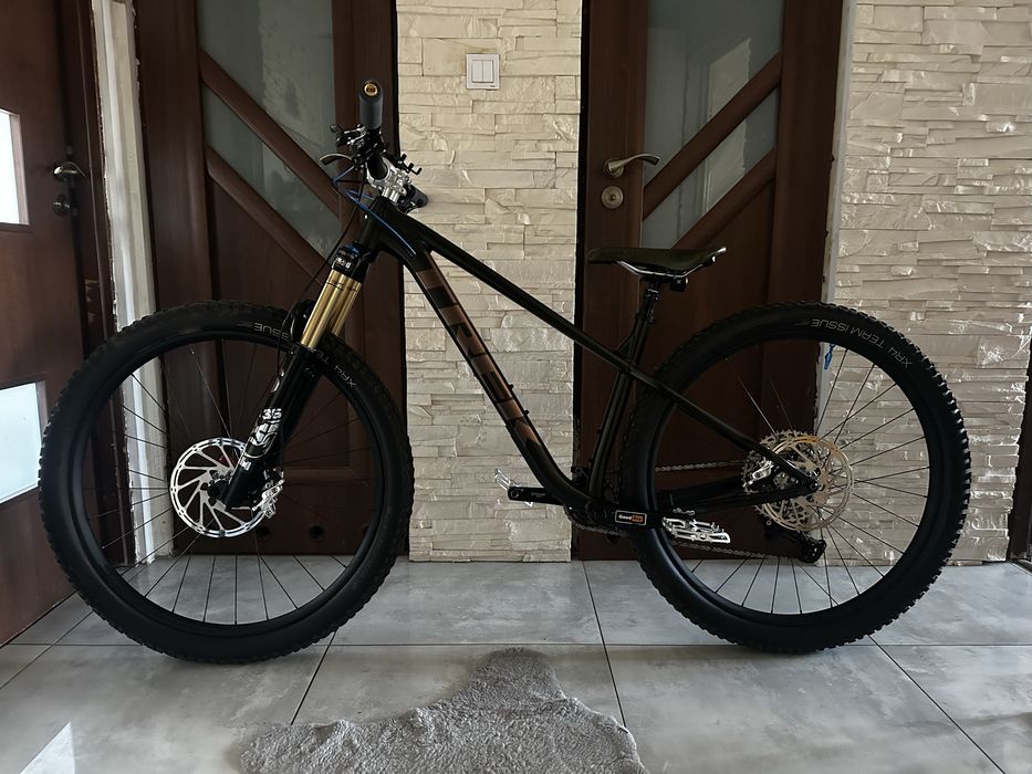 Trek Roscoe 7  M - 29’ - 2024