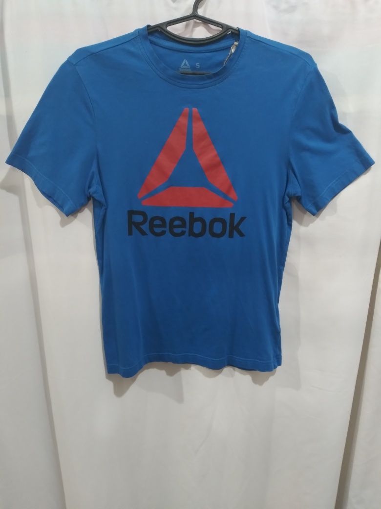 Оригінал, легка, літня, футболка Reebok як нова
