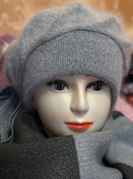 Берет жіночій ангоровий