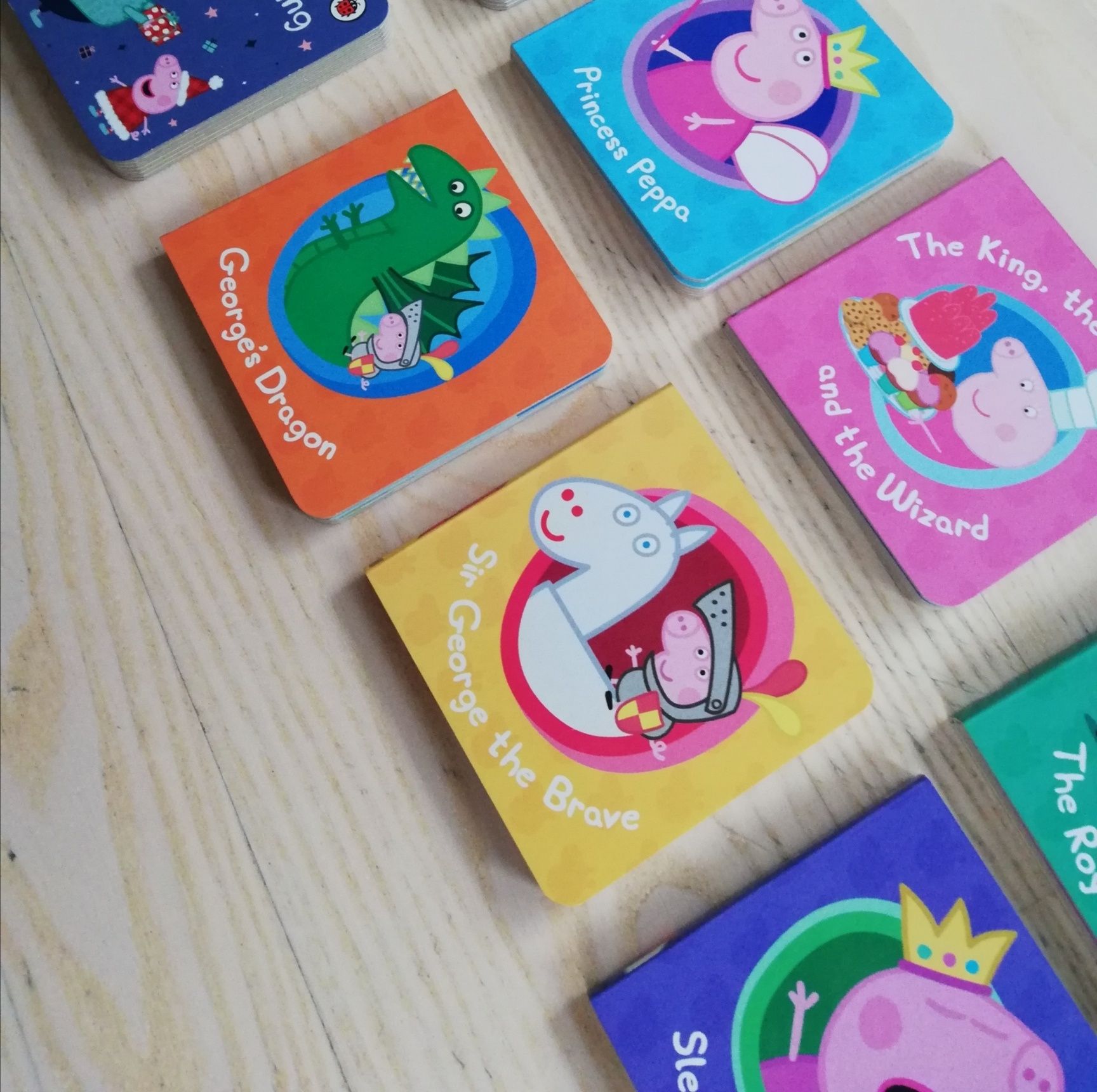 Kartonowe, baśniowe Peppa Pig po angielsku +1 GRATIS