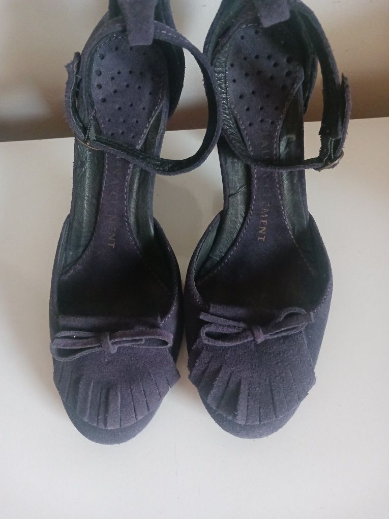 Sapatos roxos, de Laura Clément tamanho 35