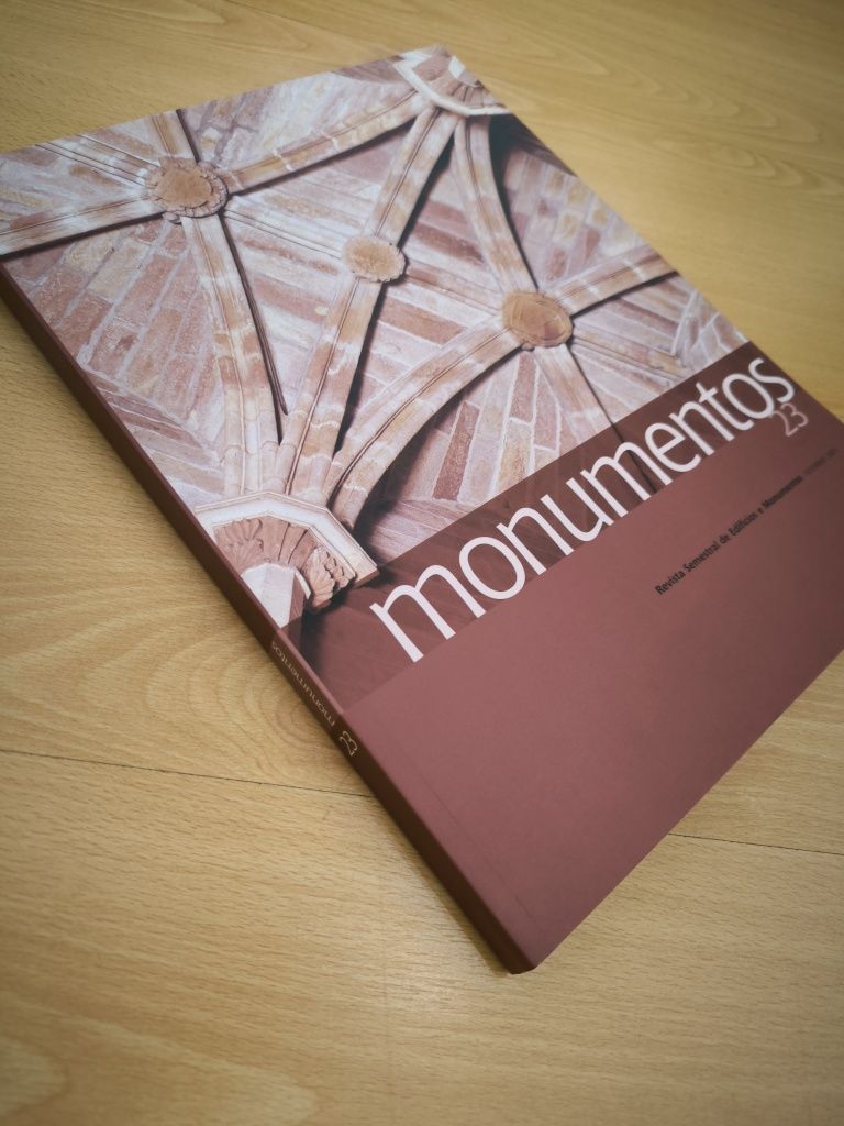 Revista Monumentos número 23 - Dossier Centro Histórico de Silves