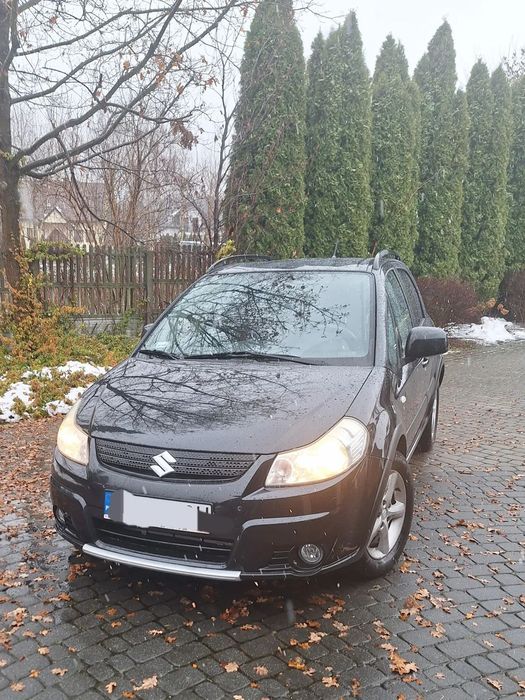 Suzuki SX4 Pierwwsi właściciele mały przebieg.