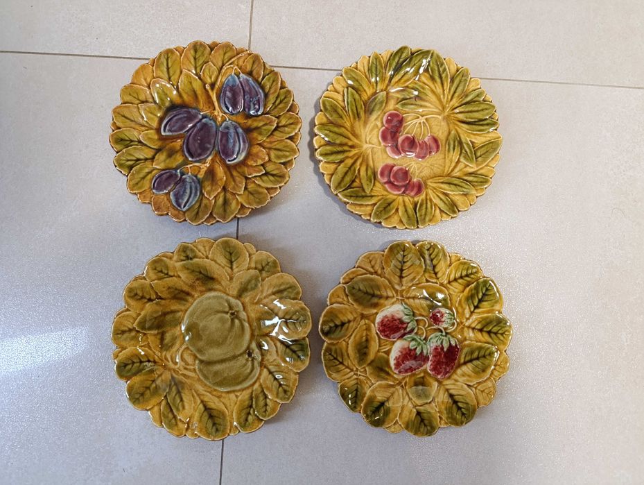 Talerze ozdobne do zawieszania motyw z owocami PRL-4 szt