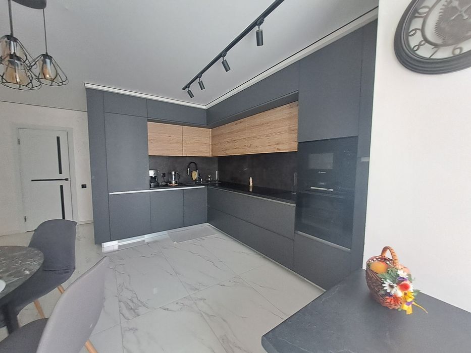 Продаж 3 км квартири по вул. В Великого.єОселя, єВідновлення