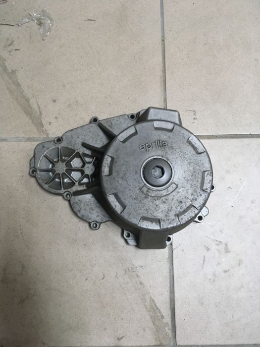 Kapa dekiel alternatora Aprilia RSV1000 Tuono