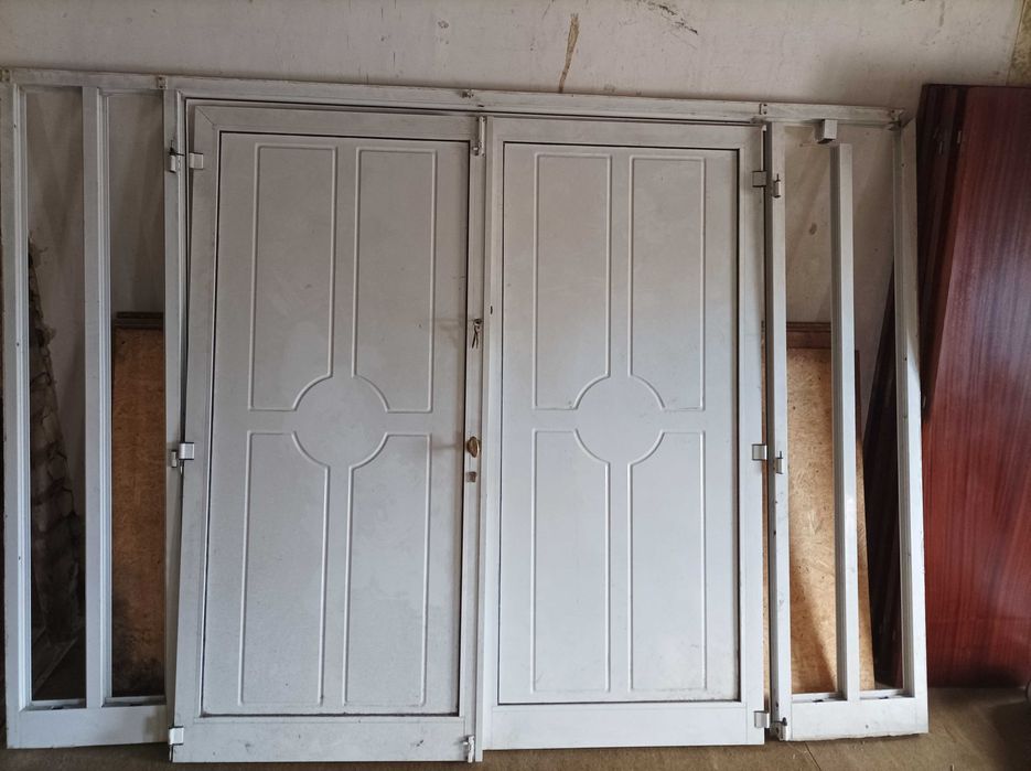 Portas alumínio brancas