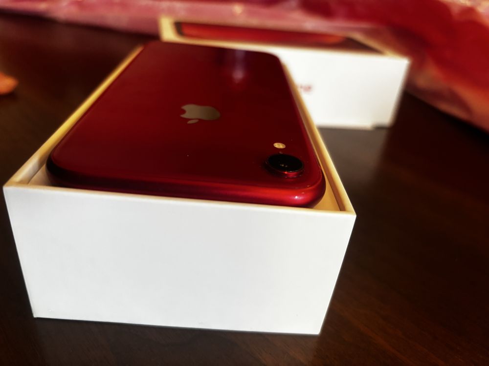 Iphone xr czerwony 64 gb