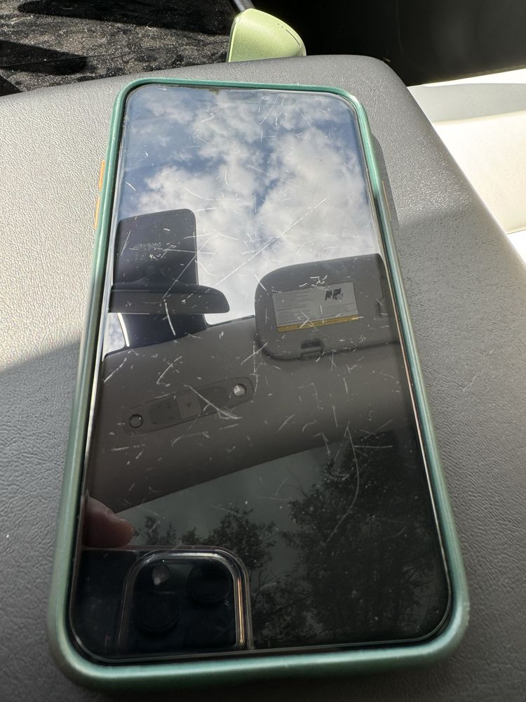 Iphone 11 pro max  пямять 256 Midnight Green