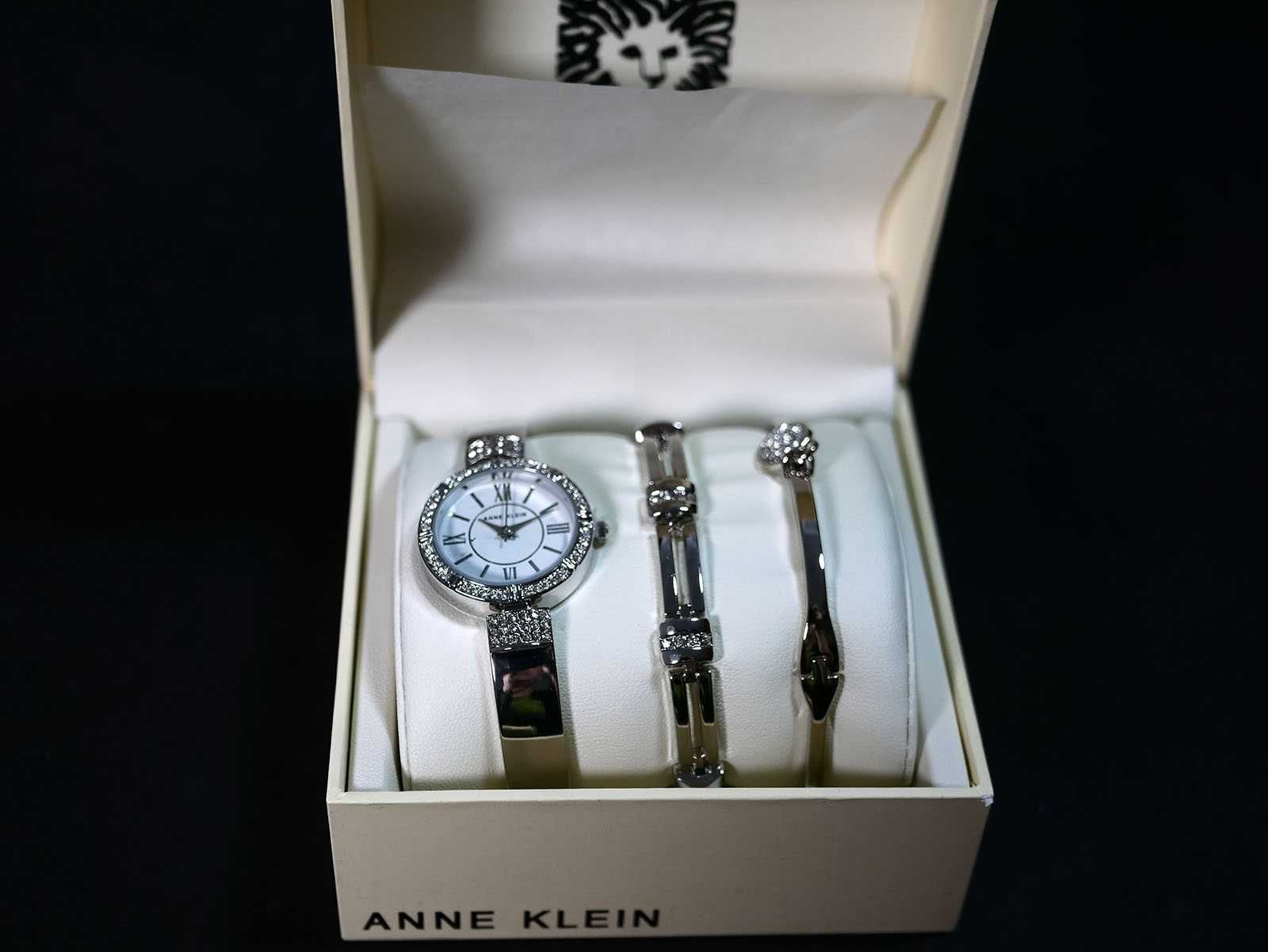 Часы Anne Klein  AK3295AVST Ø28мм в наборе с браслетами Swarovski