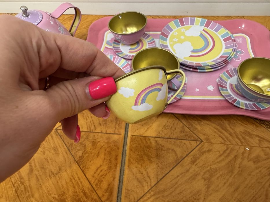 Посуд дитячий іграшковий