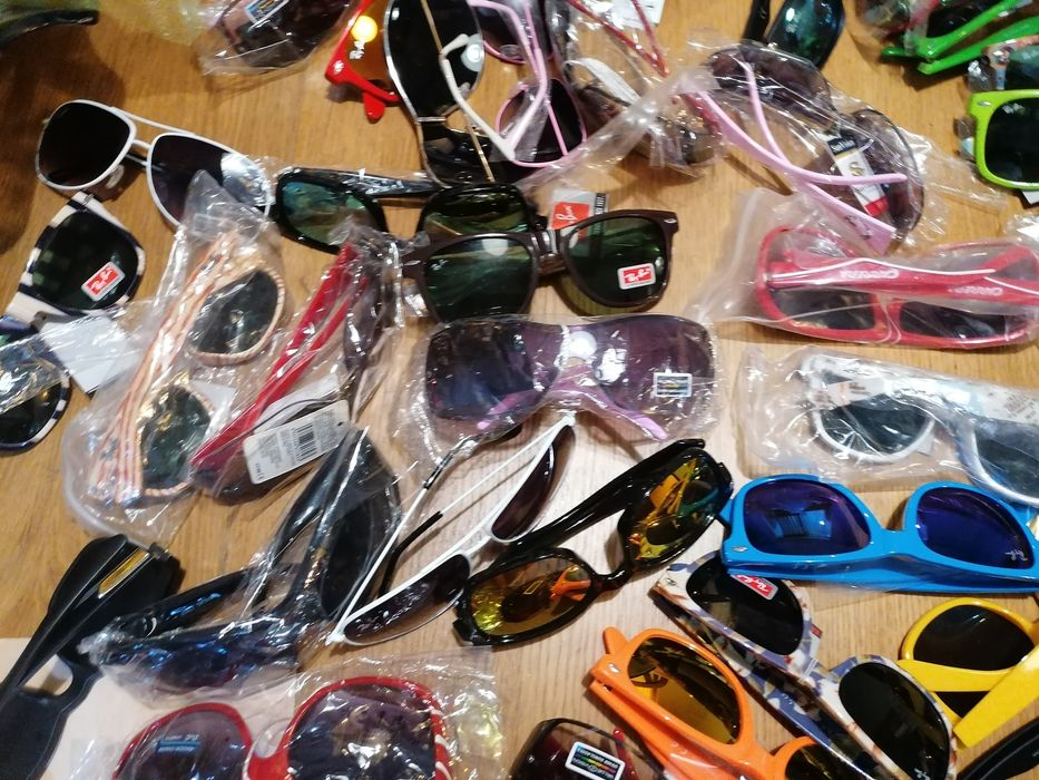 Vendo  óculos de sol novos