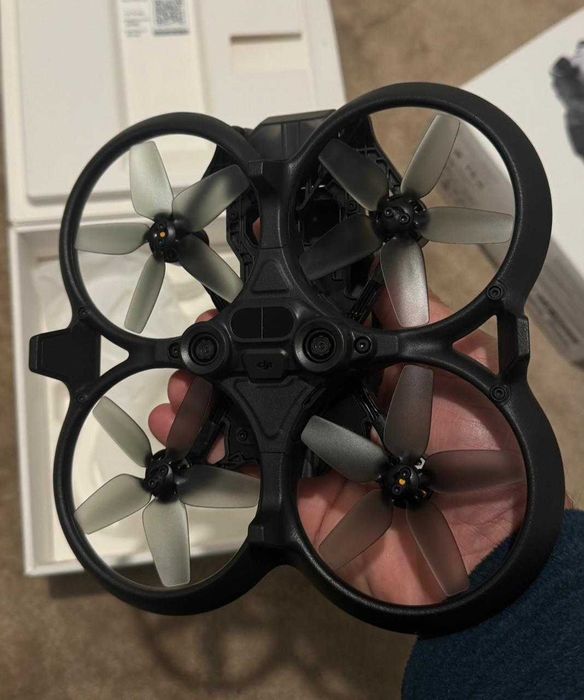 DJI AVATA Pack Completo com Óculos DJI Integra + 2 Comandos + Baterias