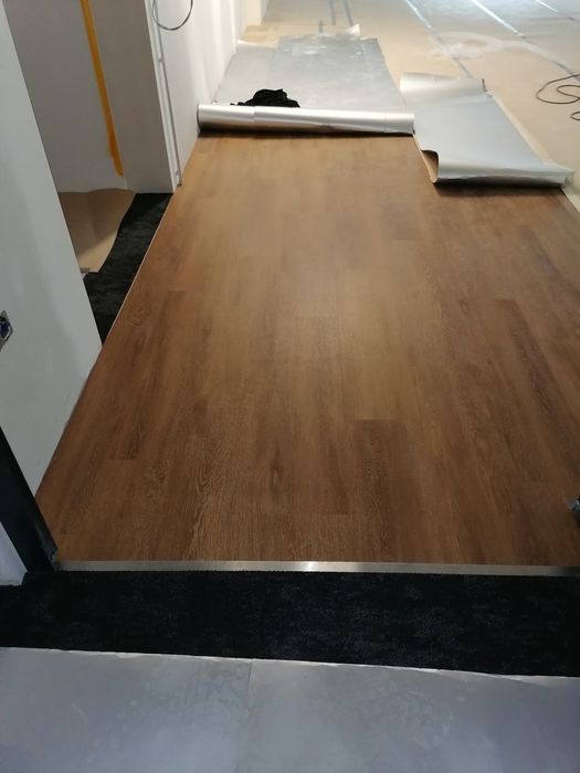 Montaż podłóg,vinyl,epoxy.pvc,dywan.