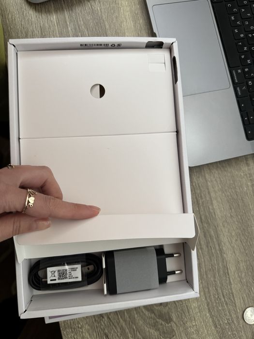 Продаю планшет Lenovo Tab M10 Plus