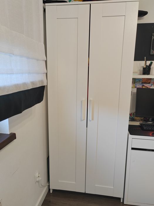 Sprzedam szafę oraz sofę (rozkłada z funkcją spania)