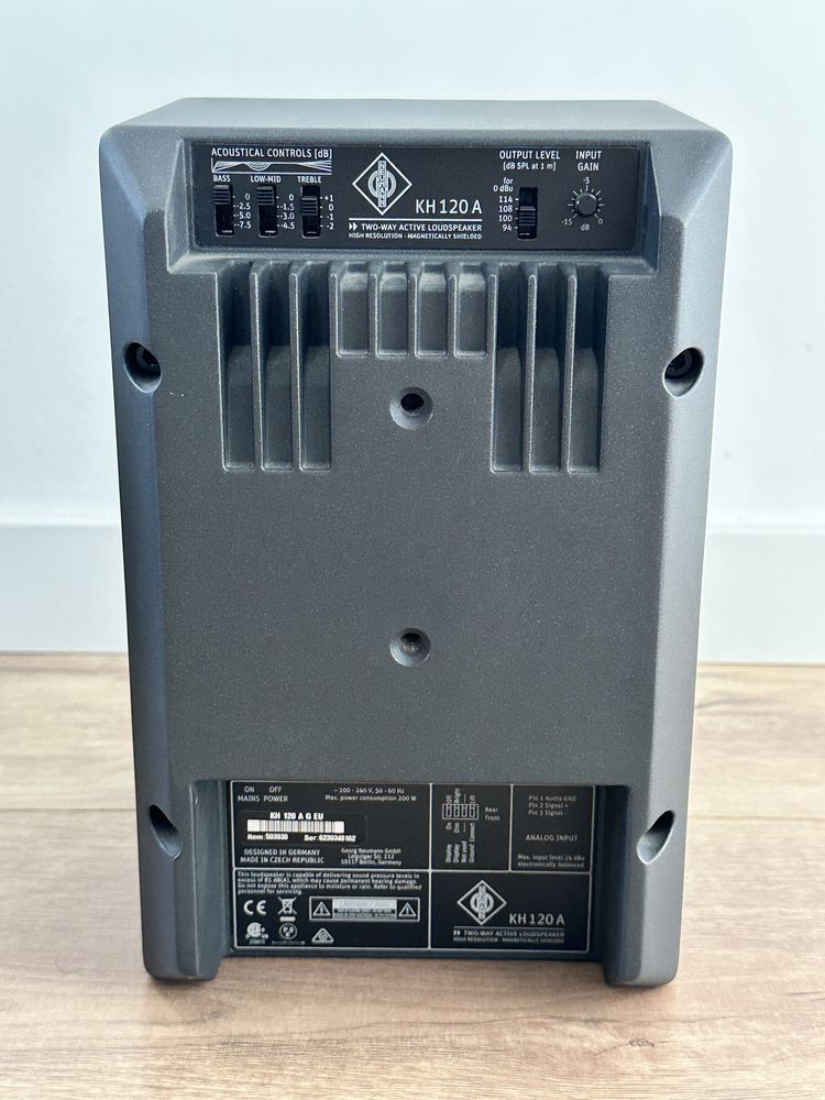 Monitores estudio Neumann kh 120A