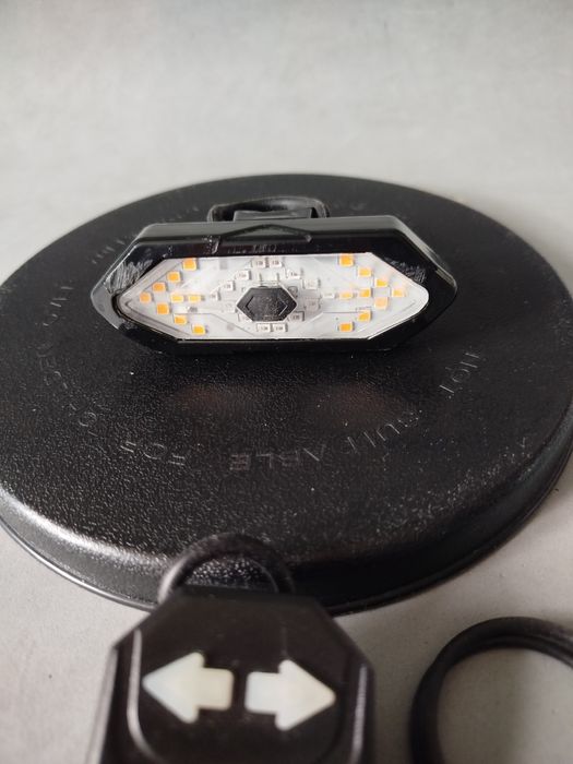 Światło LED USB rowerowe z kierunkowskazami