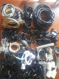 Varios cabos Electricos , Pc , Transformadores e Carregadores