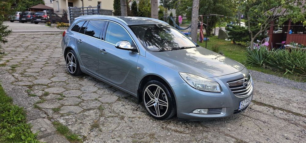 Ładna Insignia sports tourer! Cosmo! Doinwestowana! Bez rdzy! Okazja !