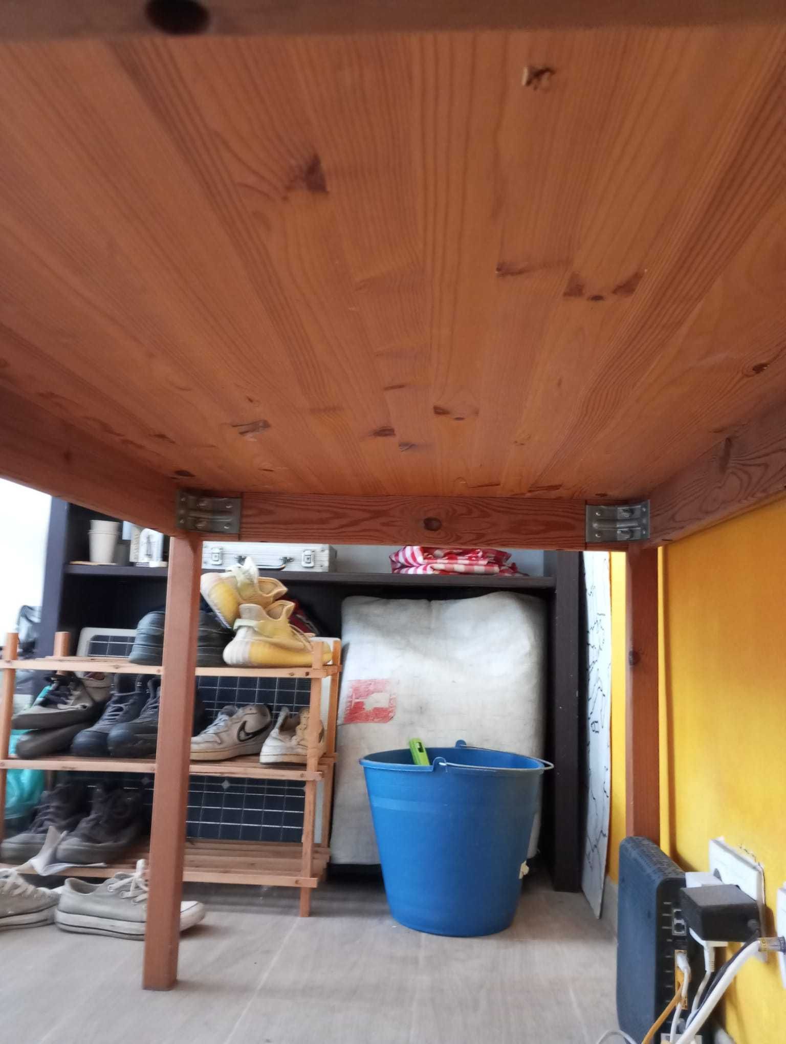 Mesa para Interior em Madeira