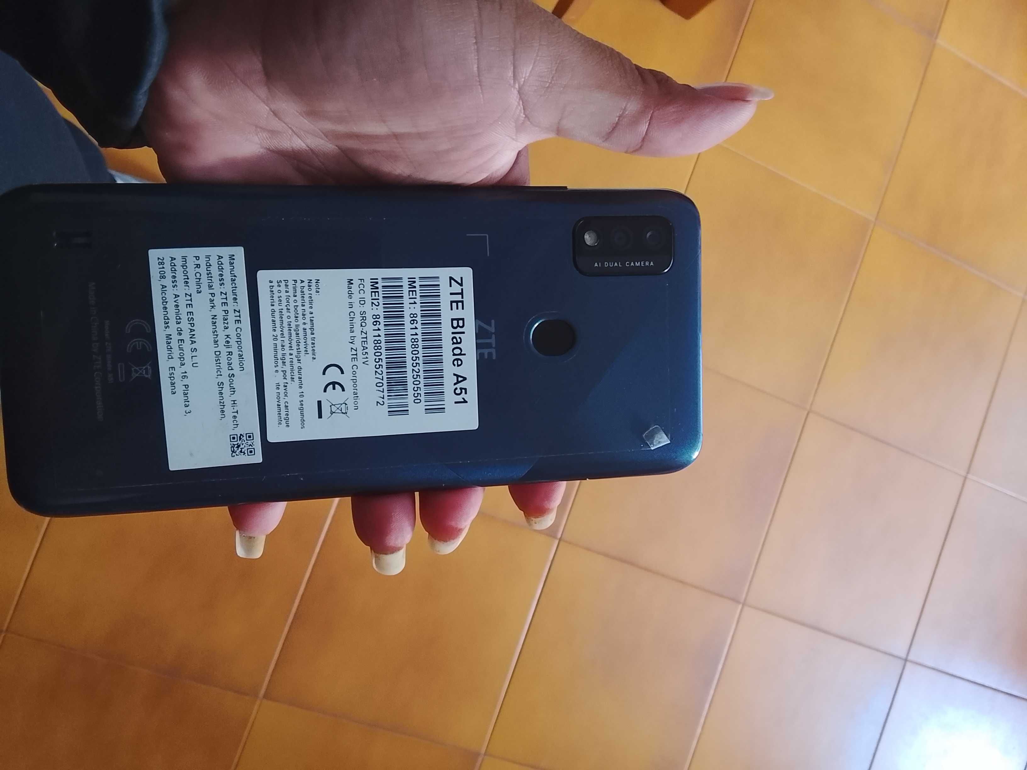 Telemóvel ZTEA51
