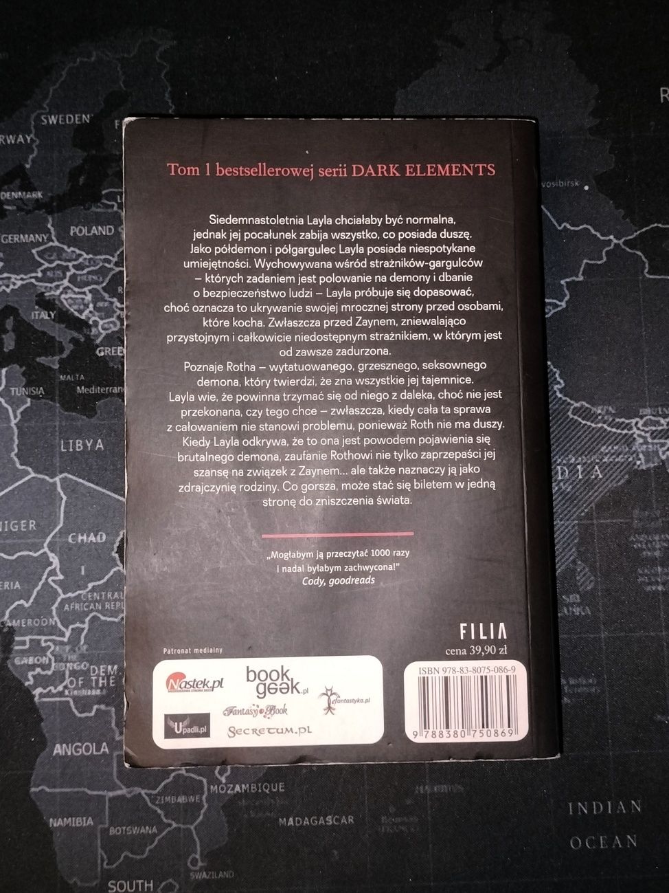 Jennifer L. Armentrout - Ognisty pocałunek / Dark Elements: tom 1