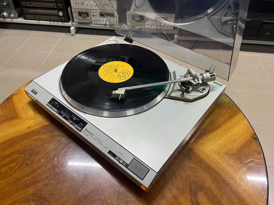 Gramofon Technics SL-QX300 Audio Room