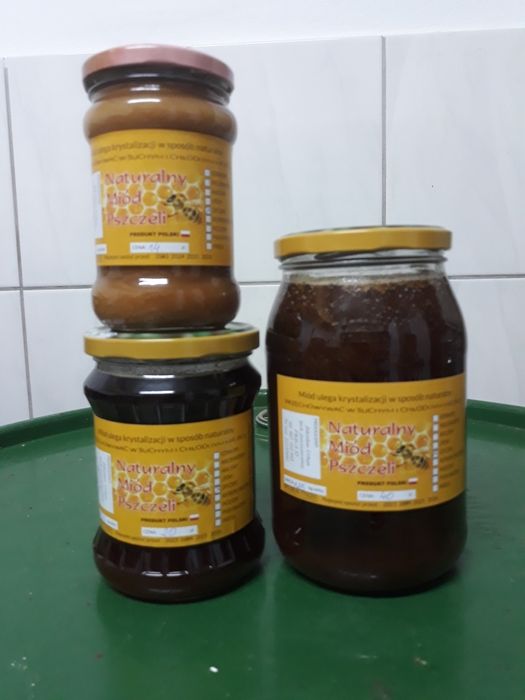 Miód gryczany z własnej pasieki.