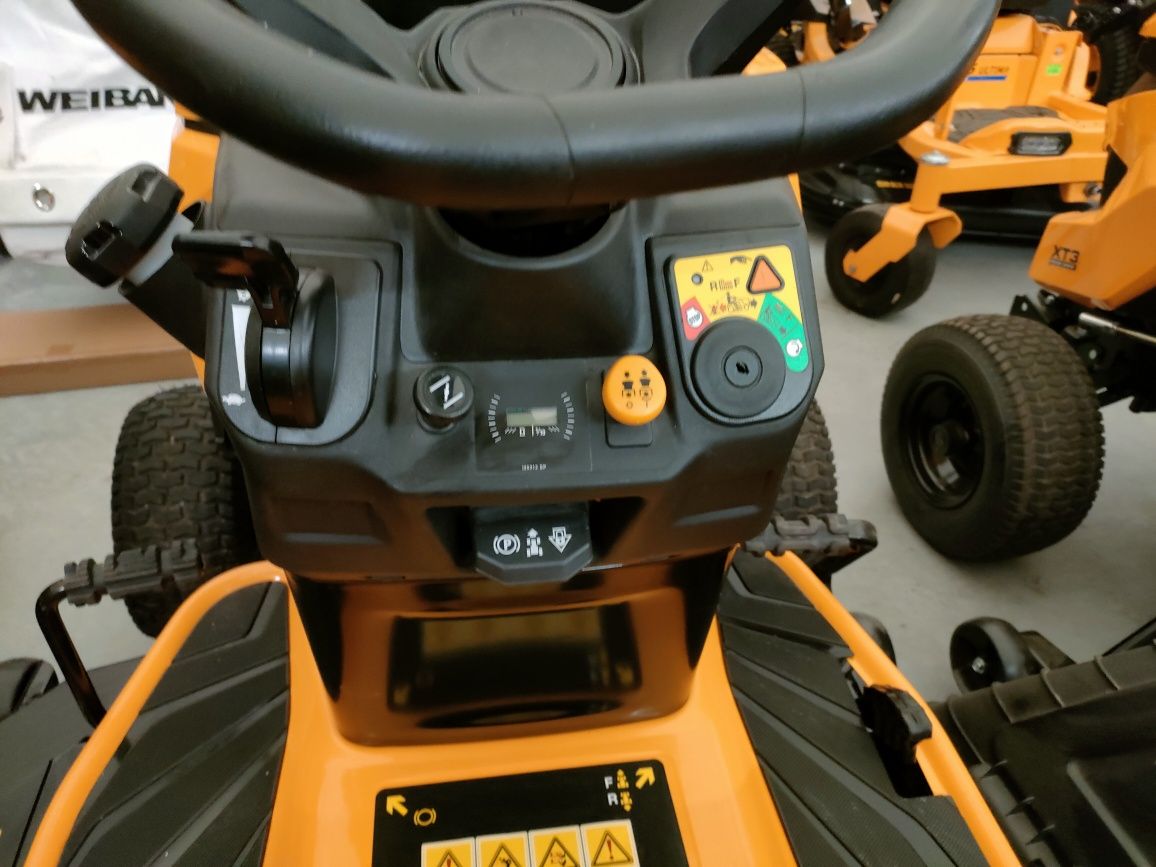 traktor ogrodowy cub cadet  XT2qs 117 cm boczny wyrzut