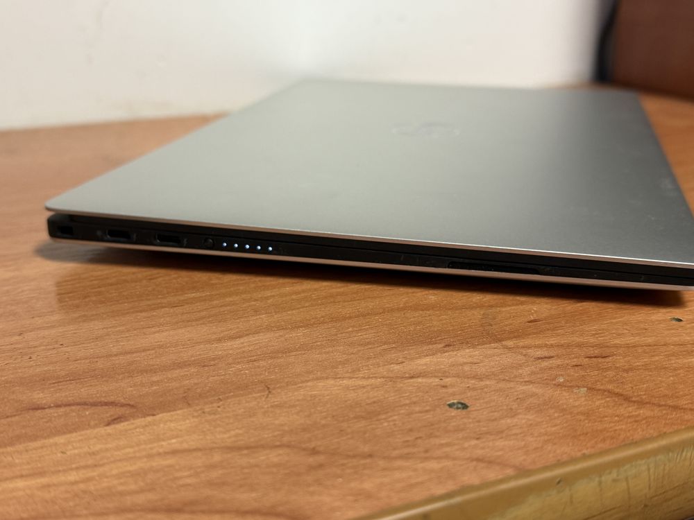 Del xps i5 8gb ram ssd256