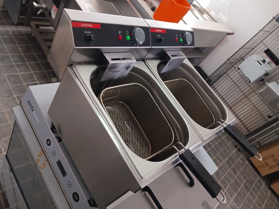 ACM1661 - Fritadeira Elétrica Dupla Junex 2x7L - SEMI-NOVA