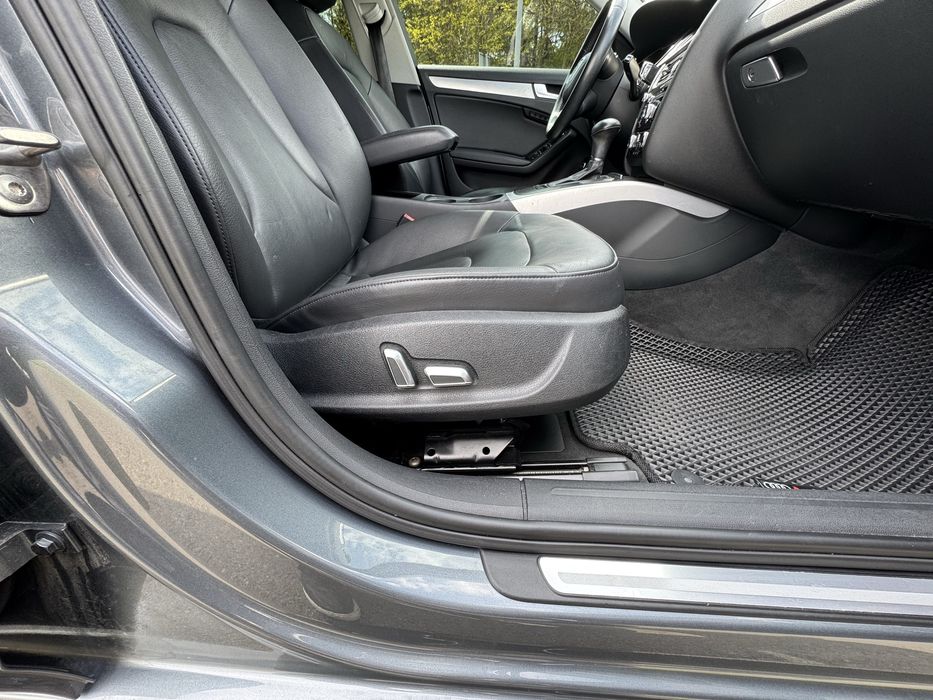 Продам Ауді А4 Б8 quattro 2012 року