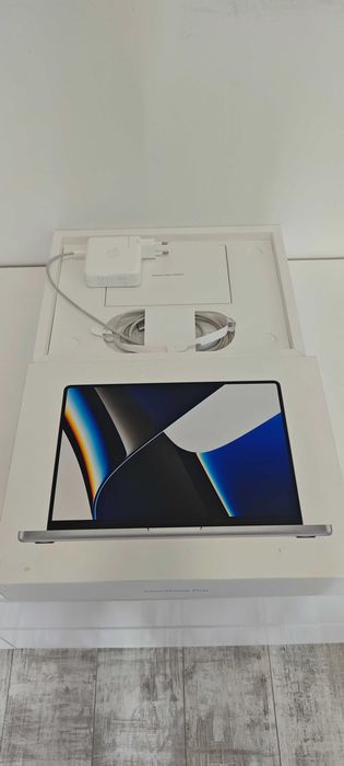 Na sprzedaż: MacBook Pro 14" M1 Pro – 16 GB RAM, 1TB SSD CPU 10 GPU 16