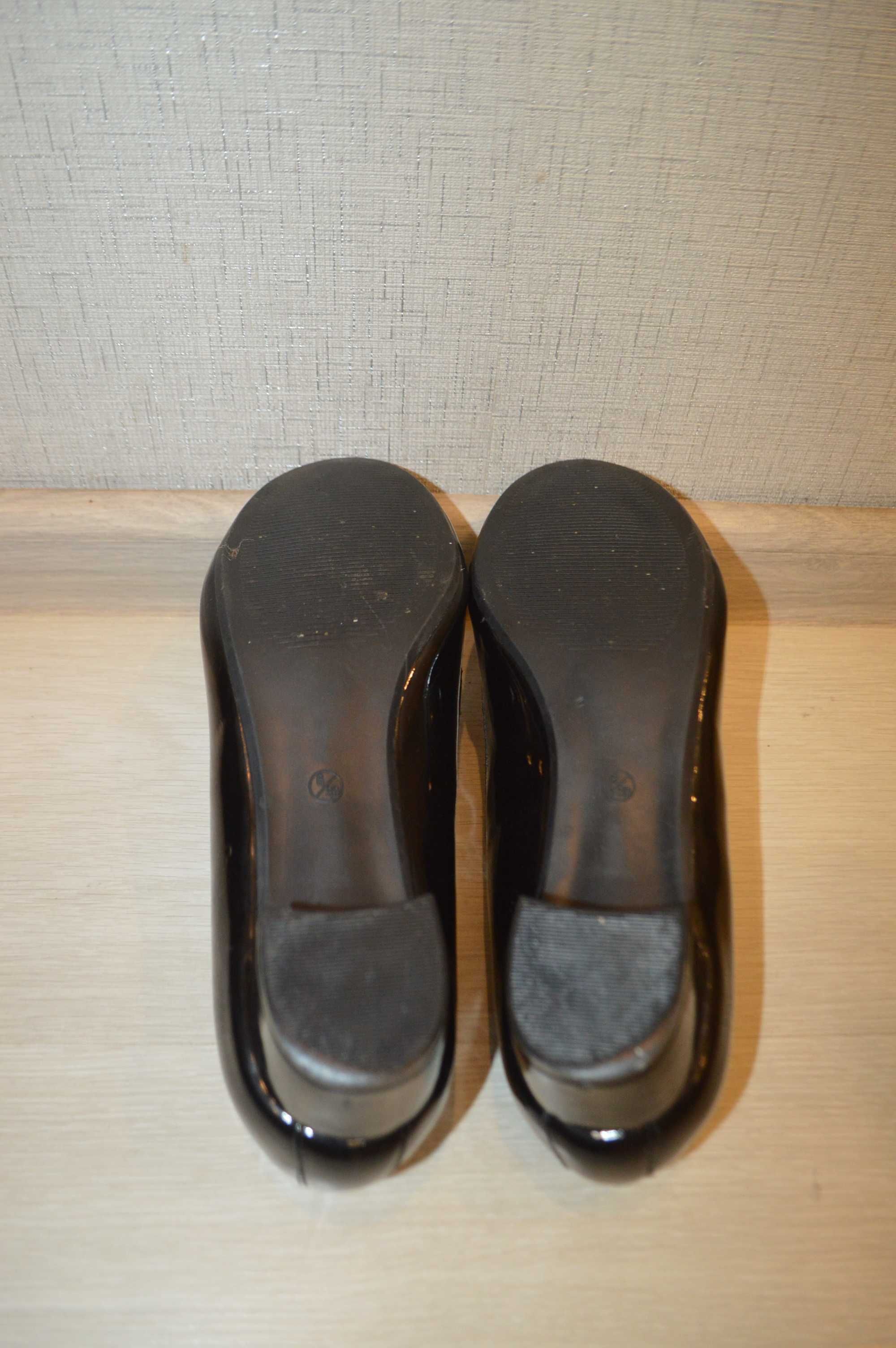 Удобные туфли на низком каблуке, 2 вида
