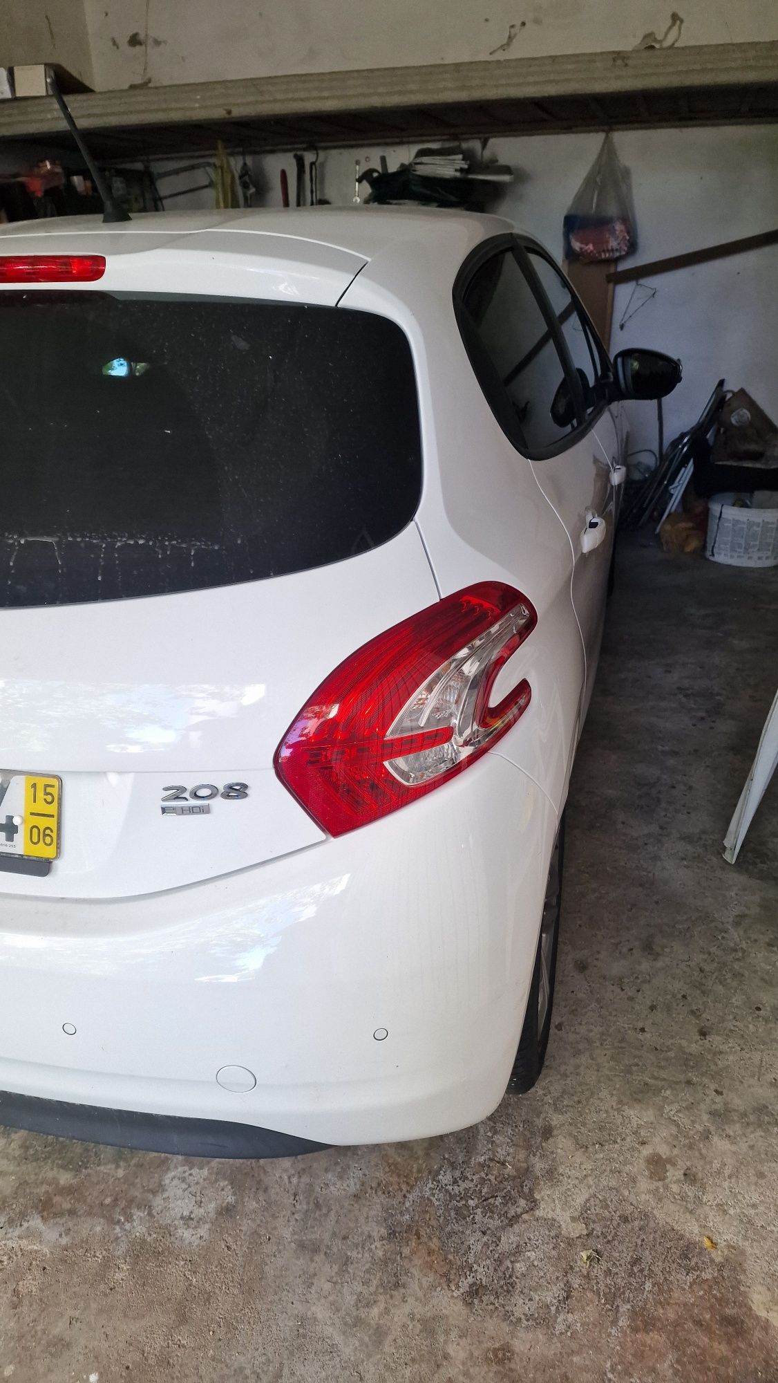 Peugeot 208 hdi 2015 um so dono e de garagem 80 mil km
