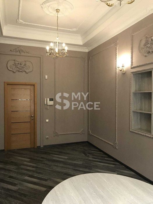 3к.кв під офіс комерція бізнес центр Метро "Площа Українських Героїв"