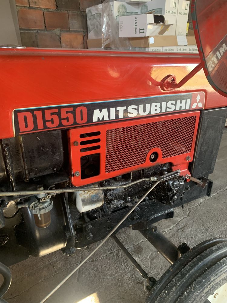 Trator com fresa D1550 Mitsubishi
