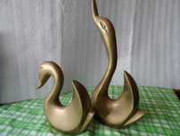 DOIS CISNES ELEGANTES em metal pesado (Antigos)