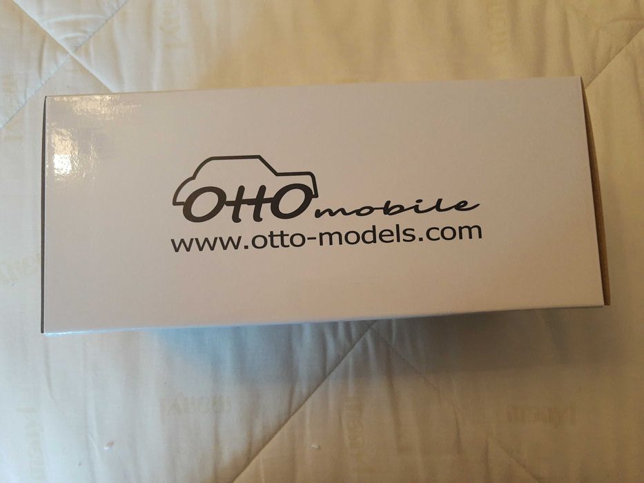 OT994 Ford Escort Cosworth Gr. A 1:18 Ottomobile Pilot RAC '93