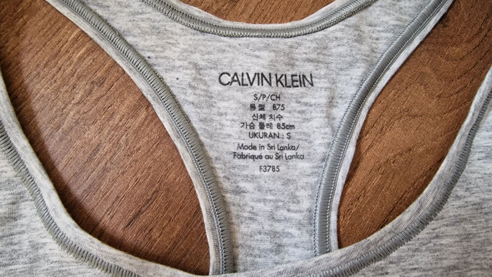Nowy oryginalny top biustonosz sportowy Calvin Klein 36 S elastyczny