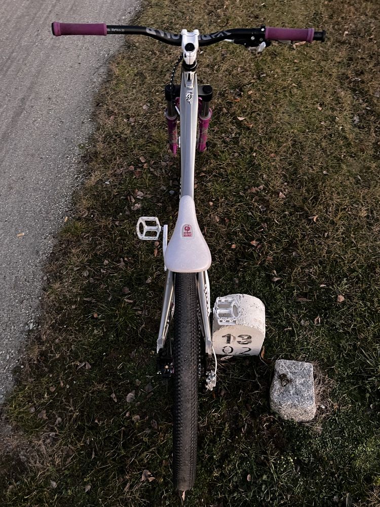 Scoot voltage yz 01 LTD