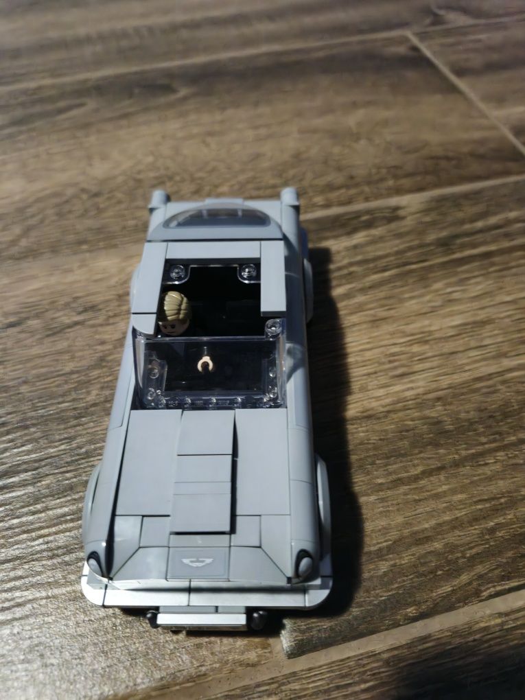 Aston Martin lego