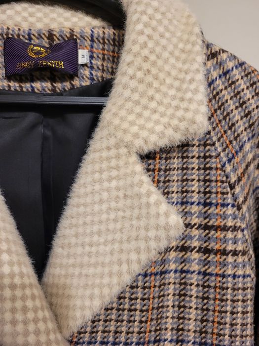 Пальто осіннє в клітинку