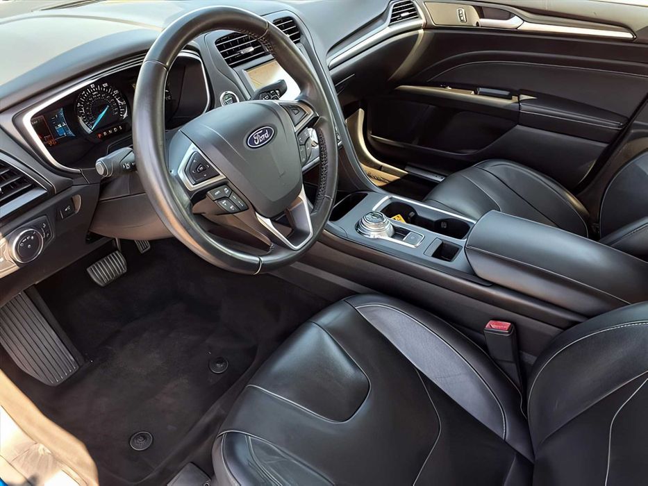 Ford Fusion      2020