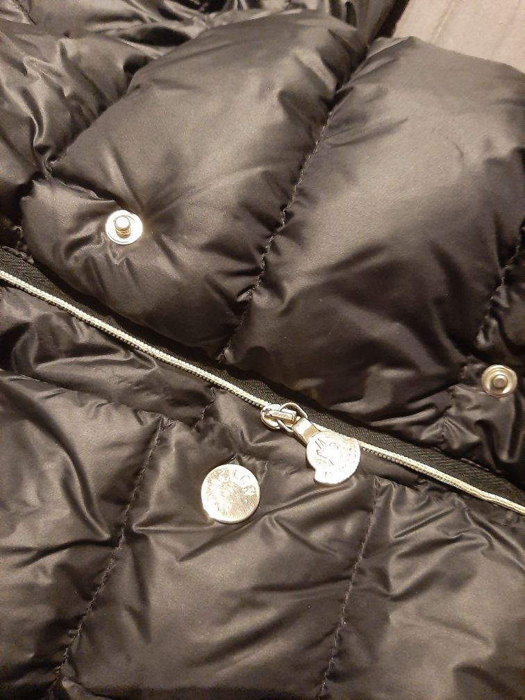 Kurteczka Moncler r.140 cm