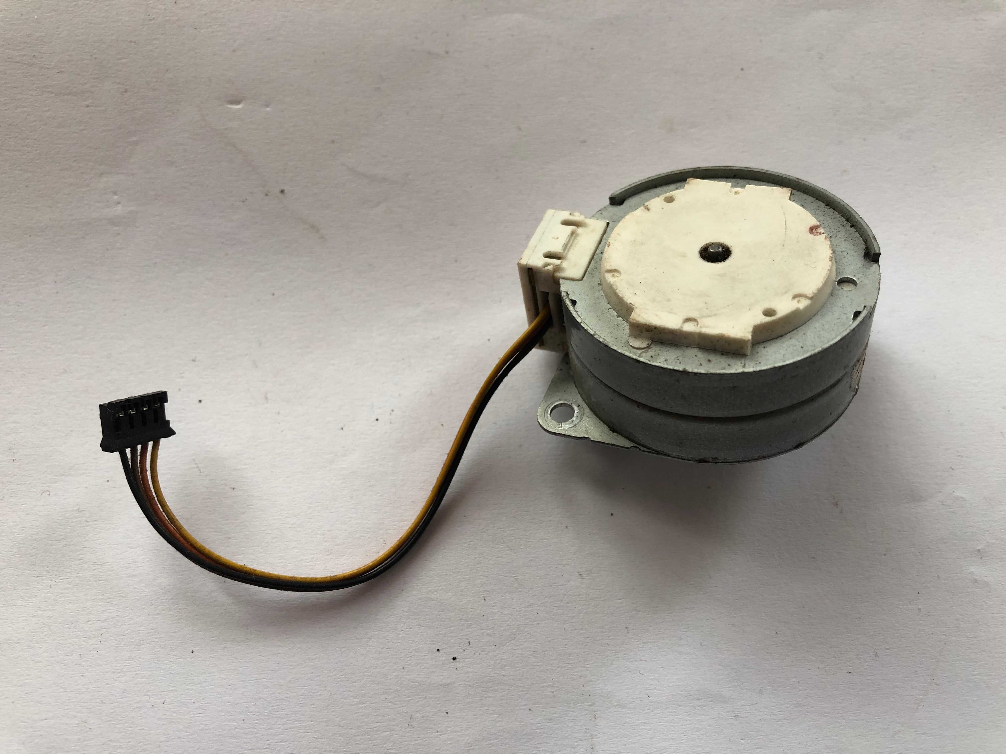 Silniczek Mitsumi 110Ω 11Ω 10Ω do magnetowidu