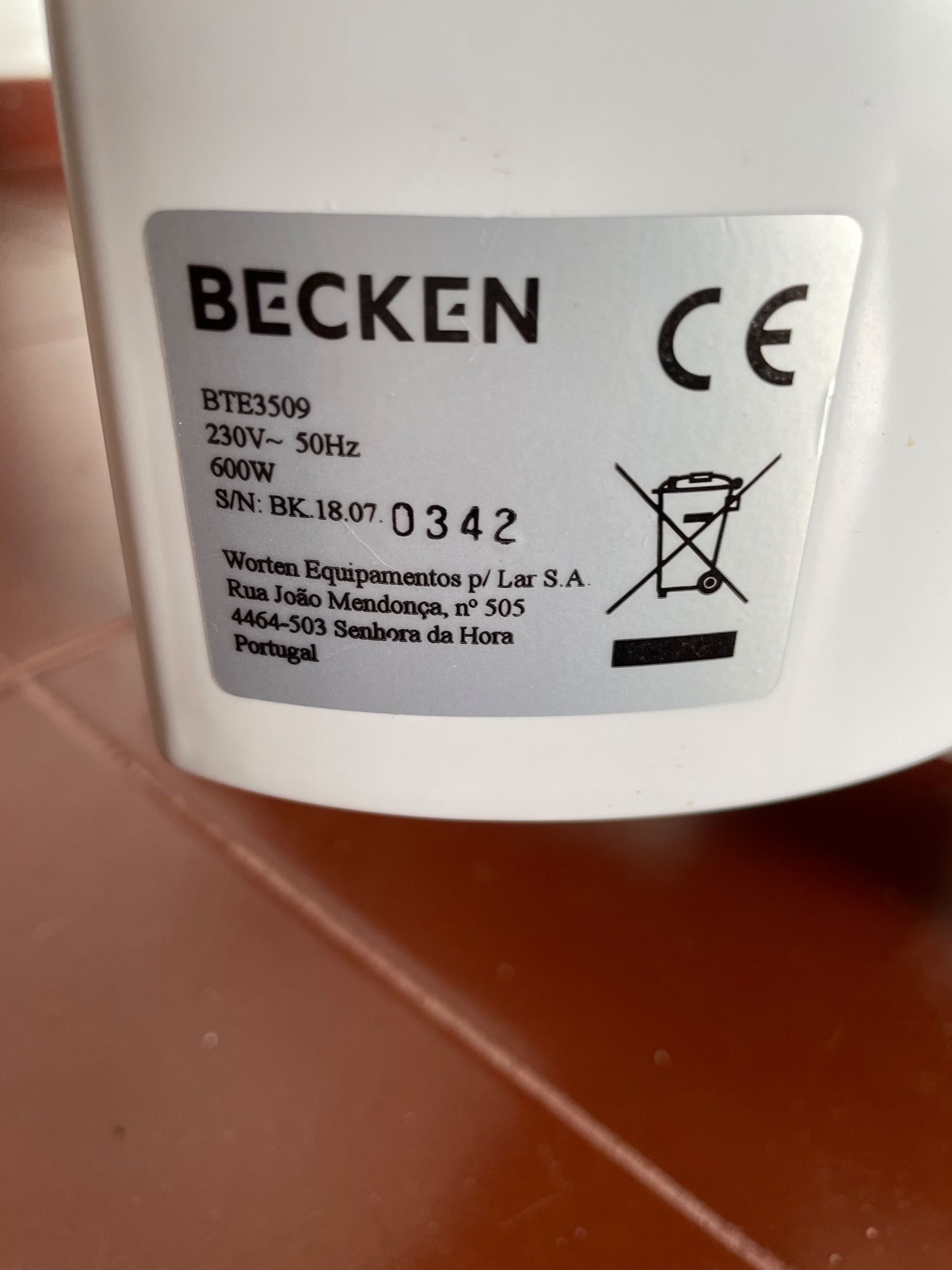 3 Aquecedores - Emissor Térmico BECKEN